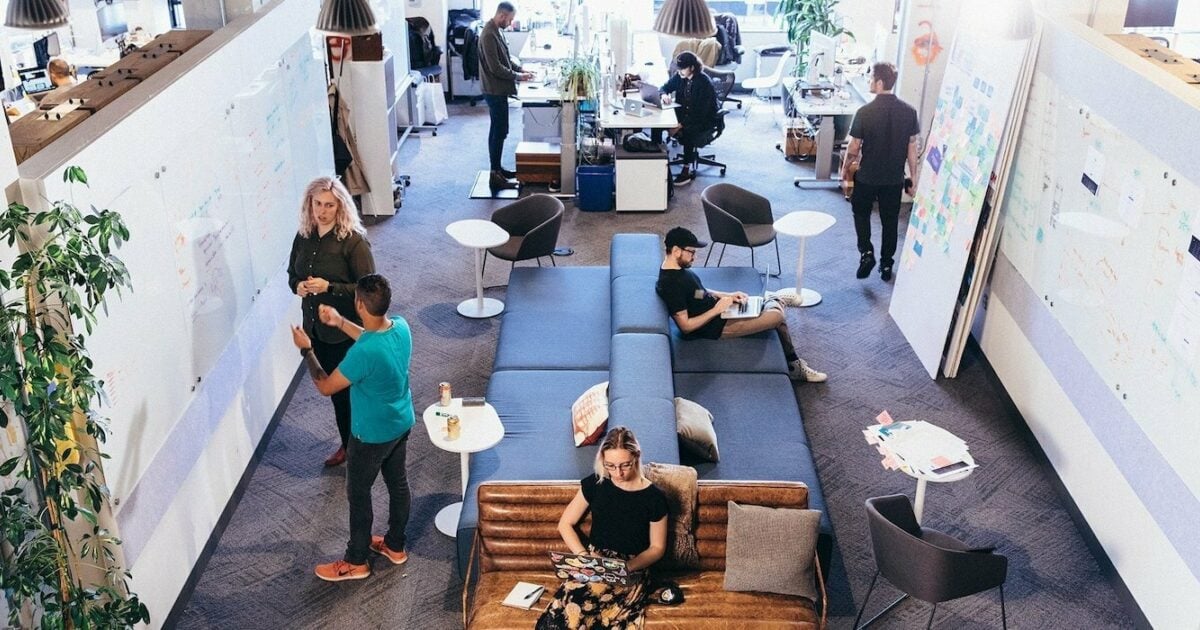 29 Companies Hiring in April 1 29 Companies Hiring in April