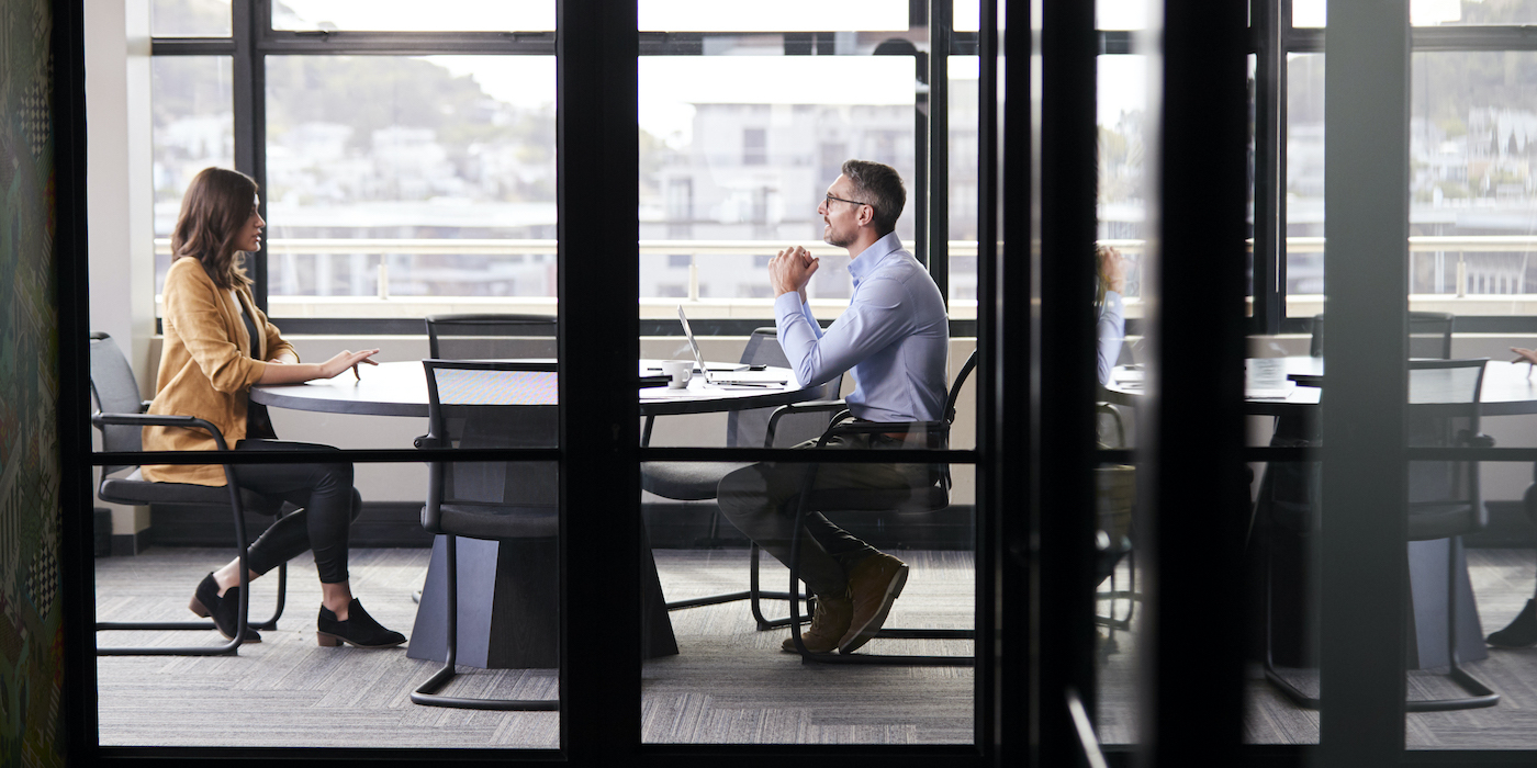 7 Quick Tips to Stand Out in a Job Interview (Hint: It’s What You Do Before, During, and After)