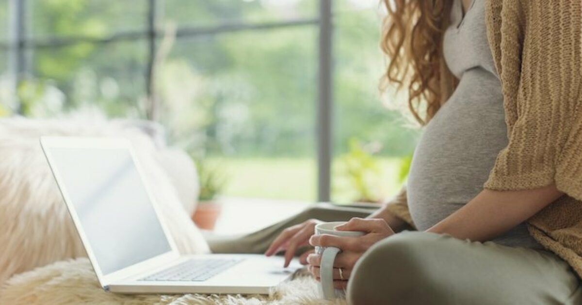 Working While Pregnant and Puking How I Did It The Muse