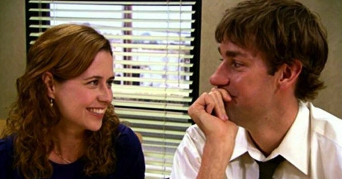 Warning: Why You Should Avoid an Office Romance at All… | The Muse