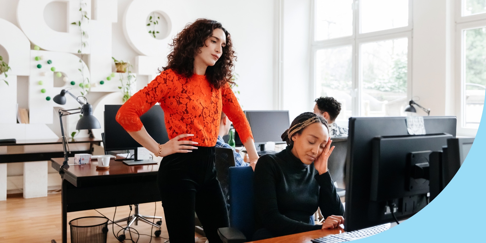 6 Signs of a Toxic Boss and How to Deal With Them (Until You Can GTFO)